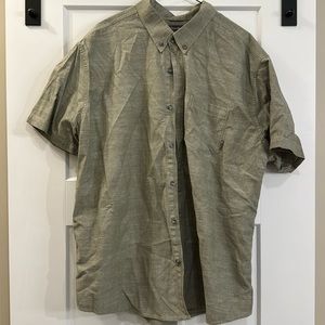 Men’s Eddie Bauer Short Sleeved Button Down Shirt